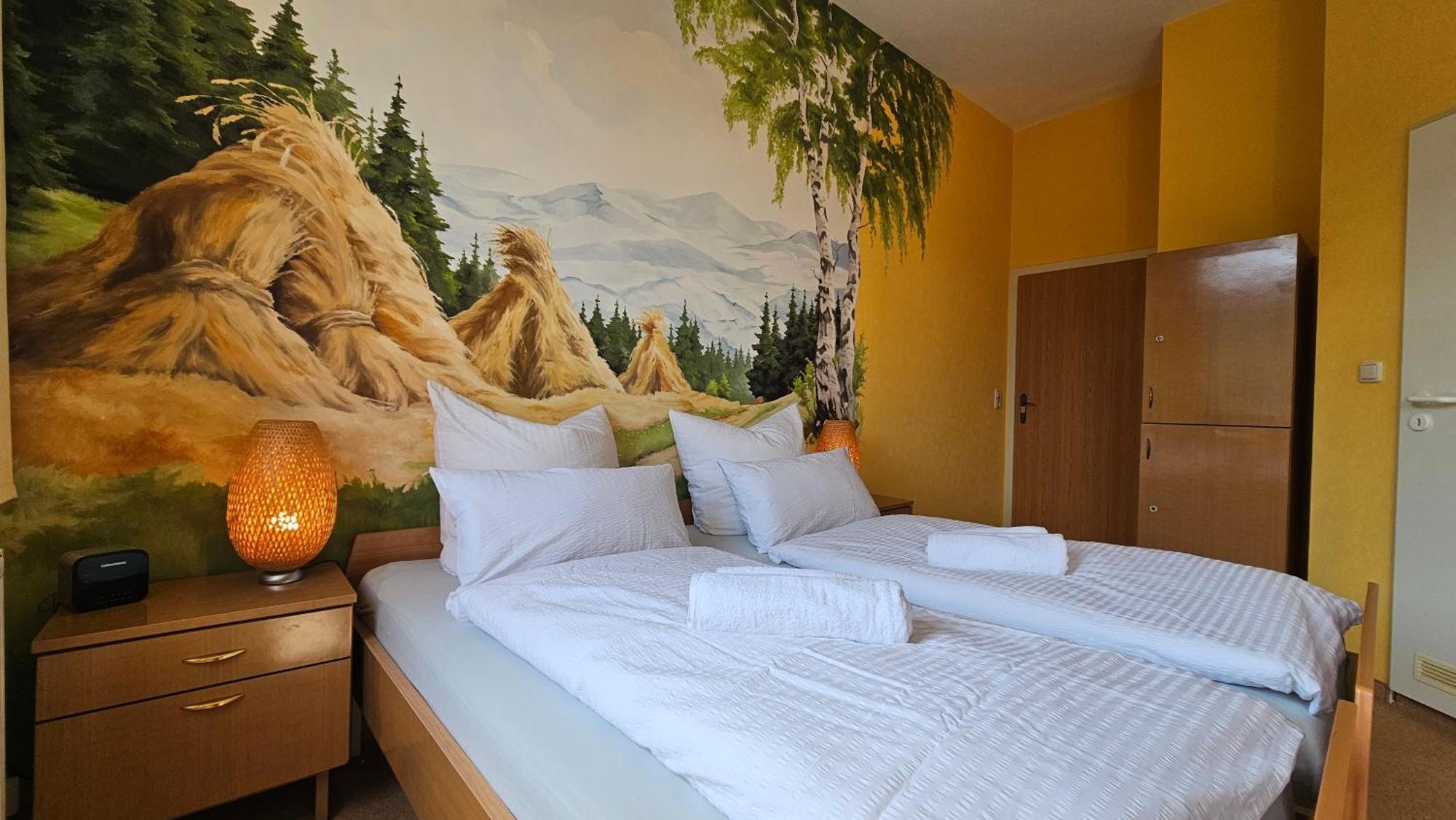 Pension Weisse Rose, Parkplatz, Fruehstueck, Wlan, Zentral Bad Elster Luaran gambar